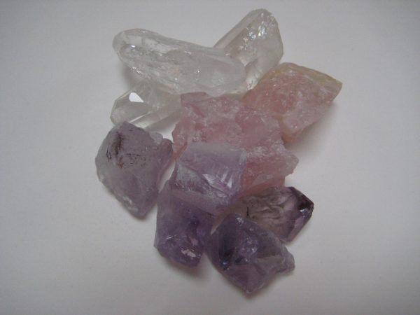 Rosenquarz-Amethyst-Bergkristall: Die einzelnen Edelsteine des Produkts Wasserbelebung mit Edelsteinen - Grundmischung